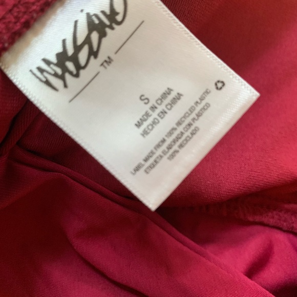 Red halter bikini top - Picture 2 of 3